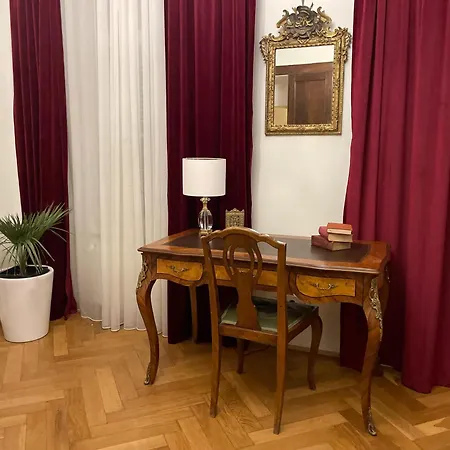 Wienerwald Residenz מלון דירות 3*