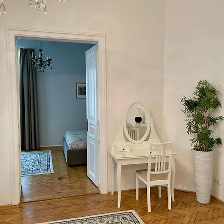 Wienerwald Residenz 3* באדן