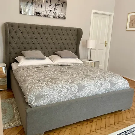 Wienerwald Residenz מלון דירות 3*